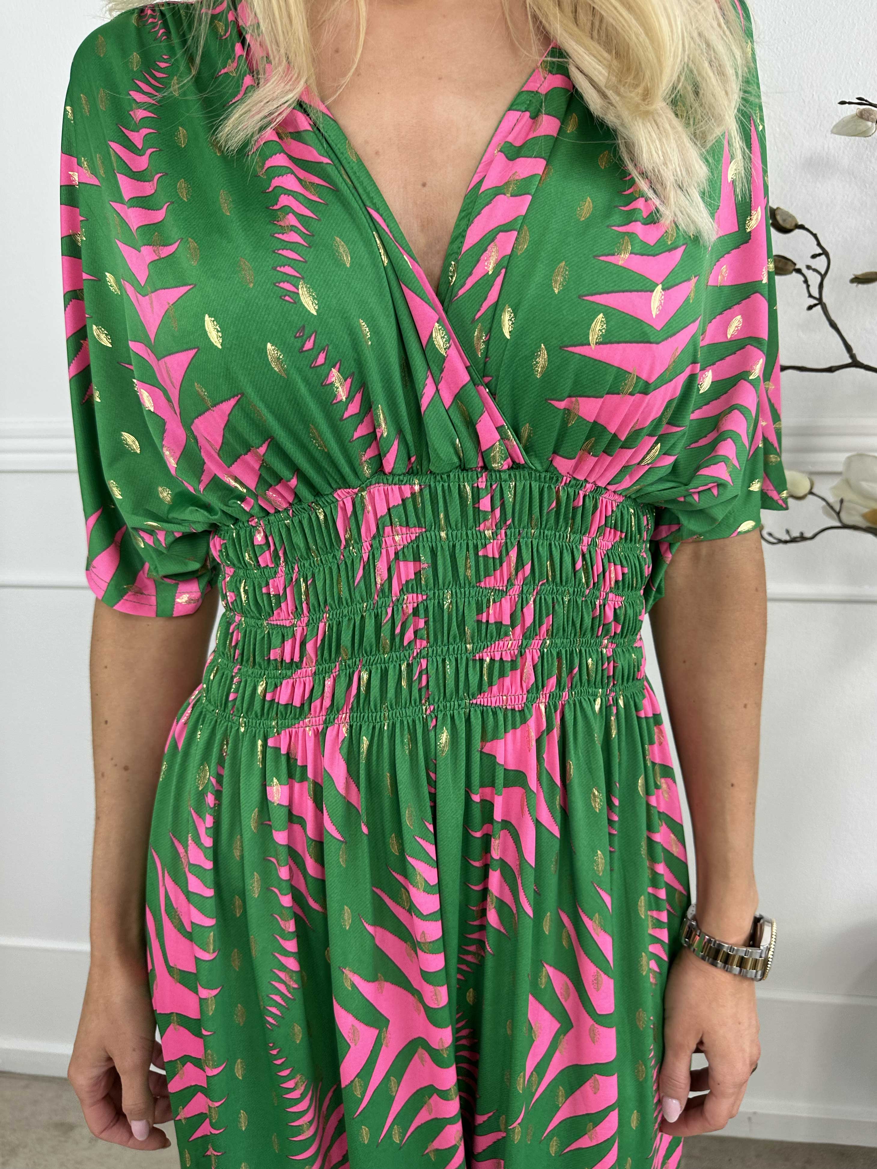 Pams Pattern - Lång klänning med resår i skrynkelfritt tyg